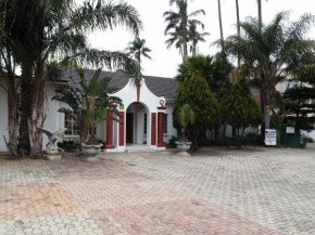 Uitenhage Apartment - 4 Graaff-Reinet Rd
